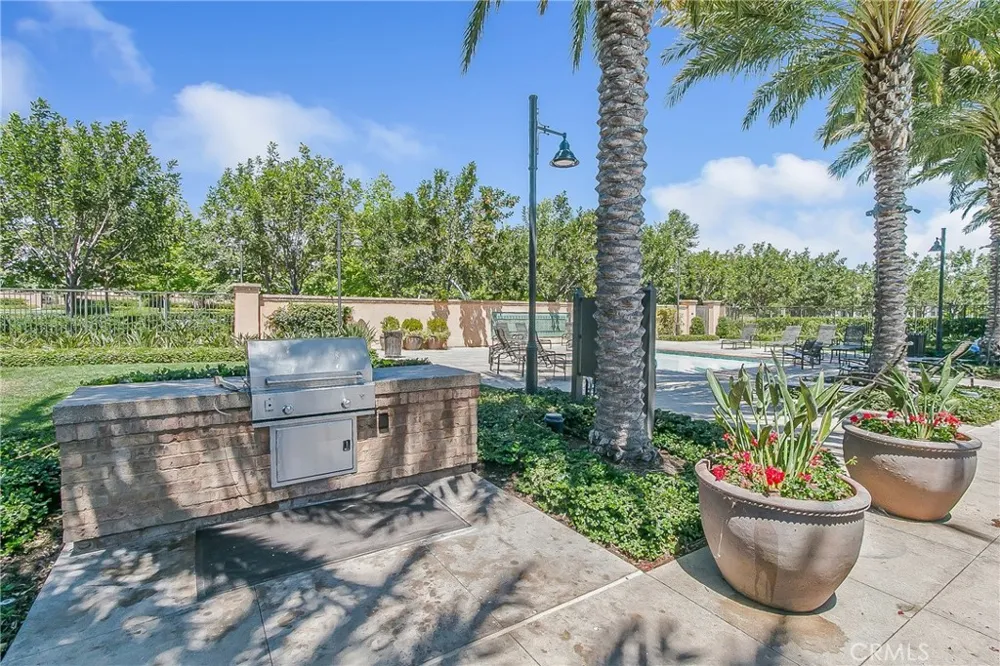 75 Thornhurst Irvine, CA 92620
