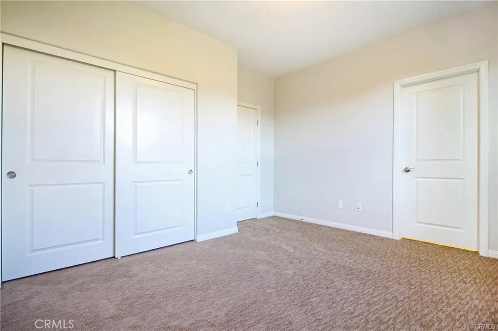 75 Thornhurst Irvine, CA 92620