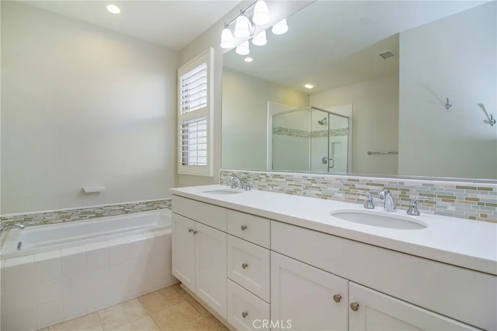 75 Thornhurst Irvine, CA 92620