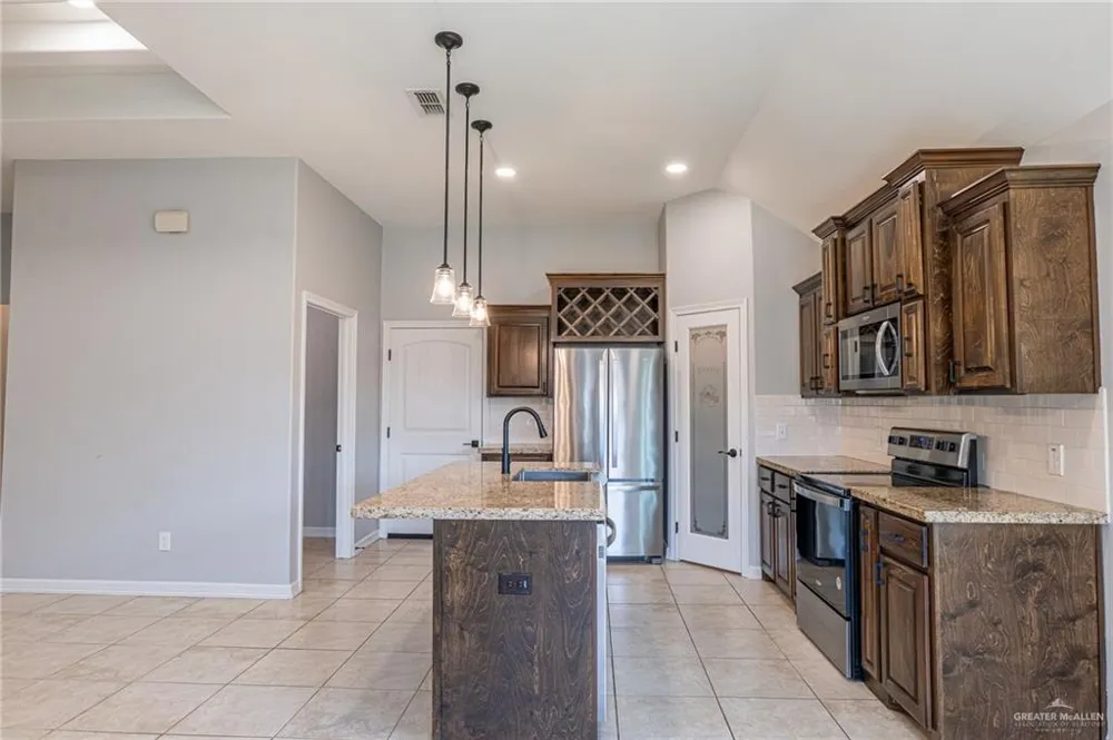 2108 27th Street Hidalgo, TX 78557