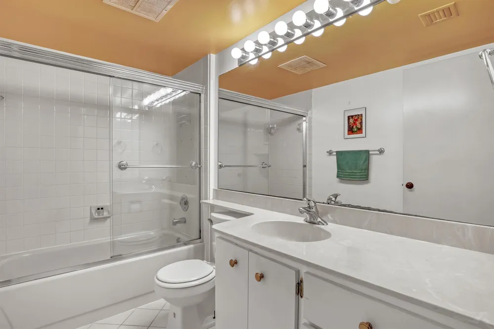 2621 Village Boulevard #203 West Palm Beach, FL 33409