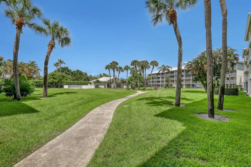 2621 Village Boulevard #203 West Palm Beach, FL 33409