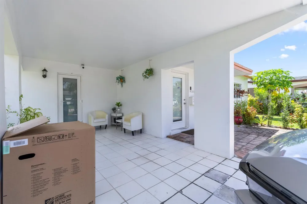 4200 NW 52ND AVENUE Lauderdale Lakes, FL 33319