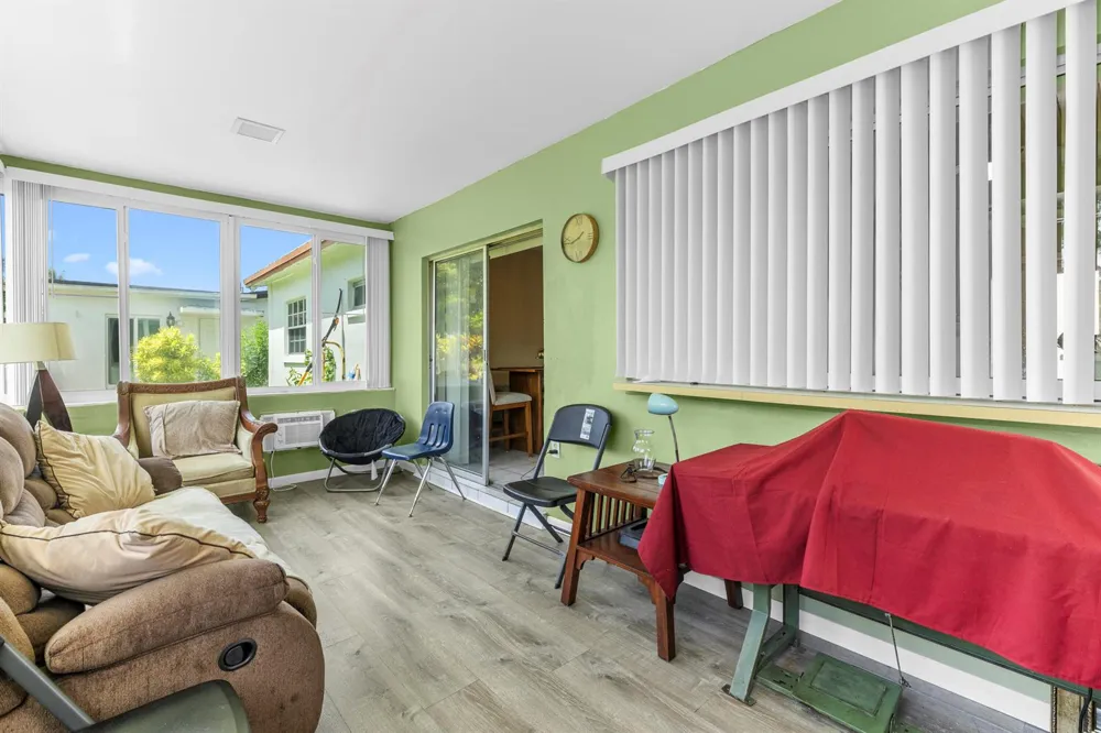 4200 NW 52ND AVENUE Lauderdale Lakes, FL 33319