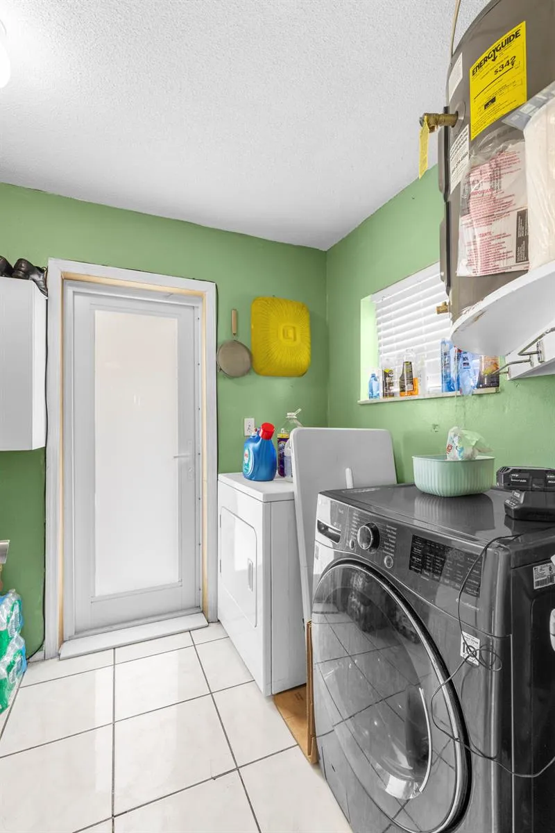 4200 NW 52ND AVENUE Lauderdale Lakes, FL 33319