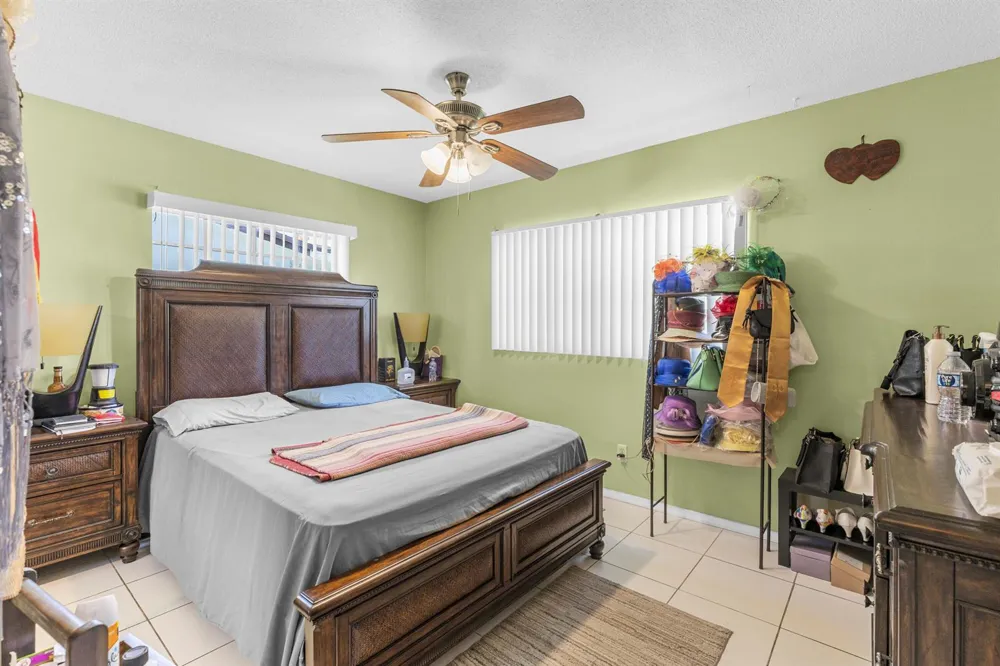 4200 NW 52ND AVENUE Lauderdale Lakes, FL 33319