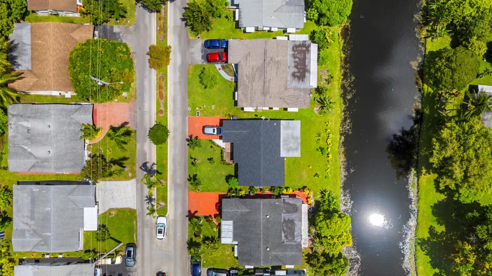 4200 NW 52ND AVENUE Lauderdale Lakes, FL 33319