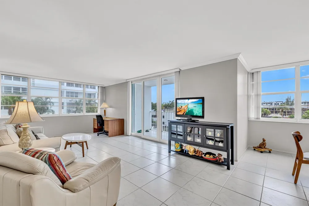 1170 FEDERAL Highway #312 Fort Lauderdale, FL 33304
