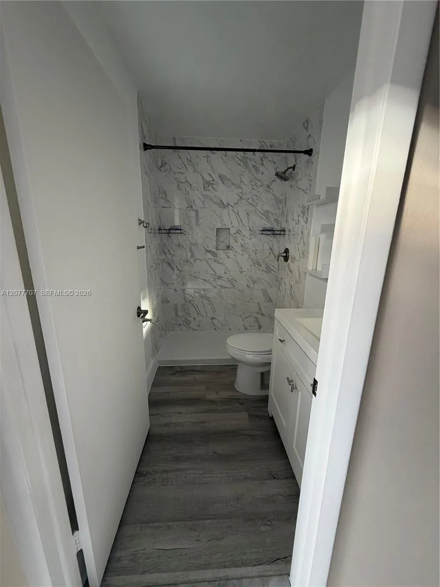2658 W 74th Ter Hialeah, FL 33016