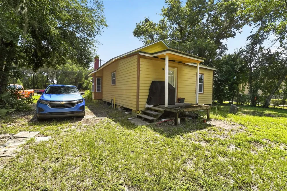 7020 SE 221ST STREET Hawthorne, FL 32640