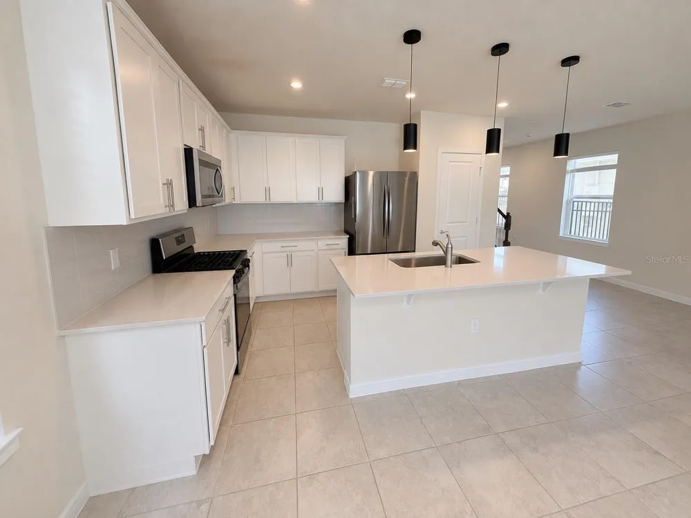 4083 FEATHER TREE DRIVE Apopka, FL 32712