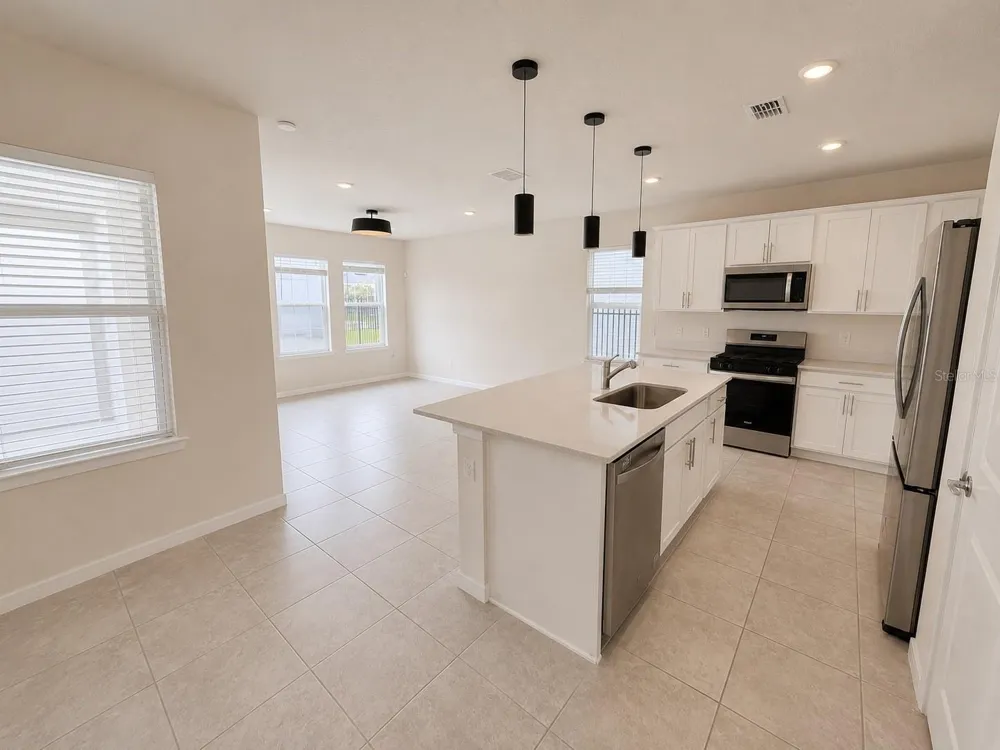 4083 FEATHER TREE DRIVE Apopka, FL 32712