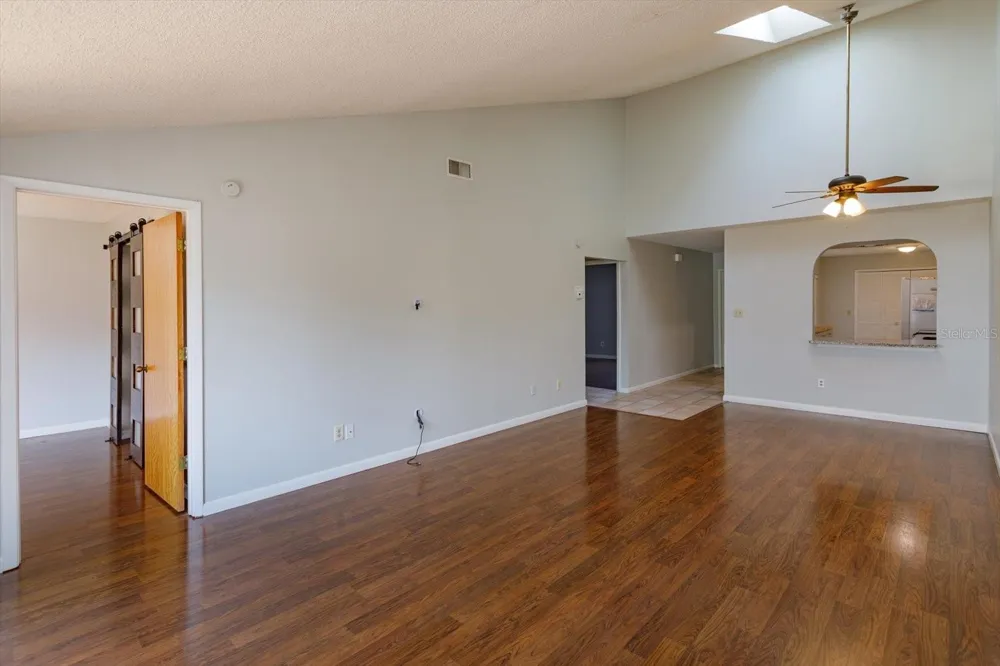 5429 VINELAND ROAD #6F Orlando, FL 32811