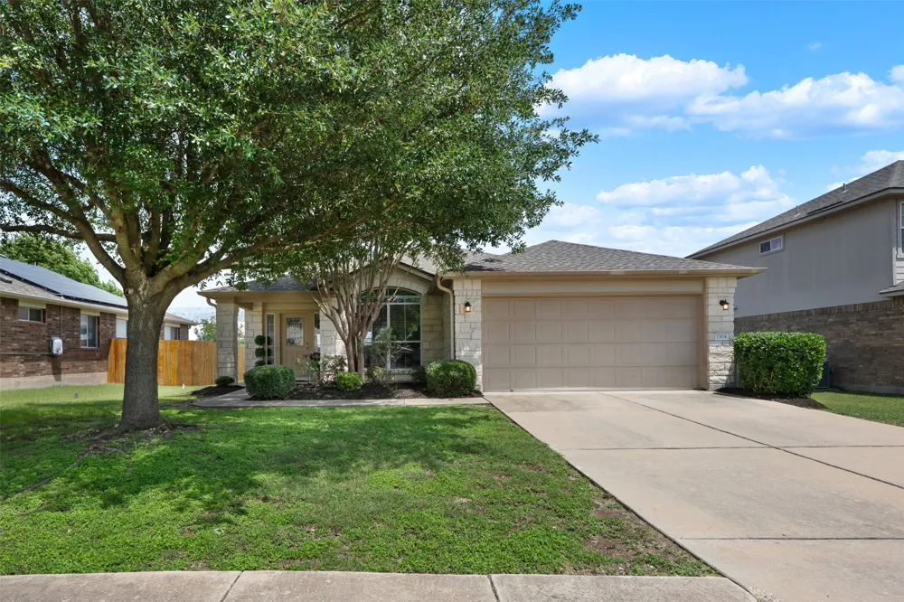 1304 Hensley Drive Leander, TX 78641