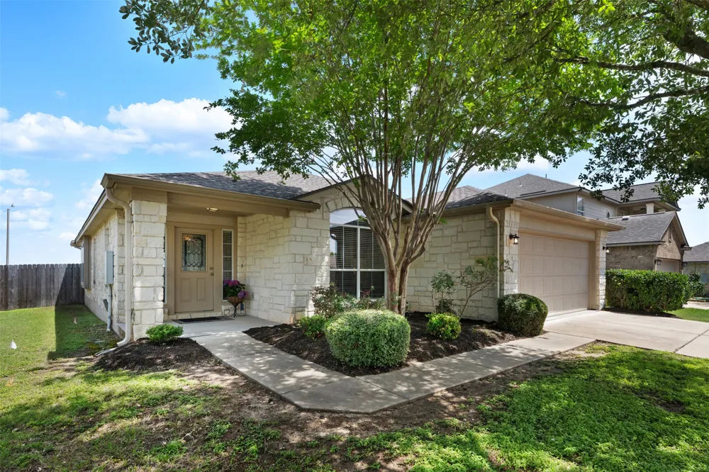 1304 Hensley Drive Leander, TX 78641
