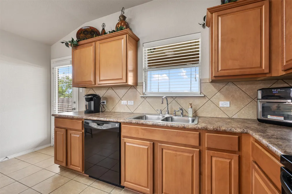 1304 Hensley Drive Leander, TX 78641
