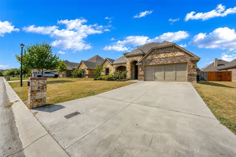 173 Whitetail Drive Willow Park, TX 76008