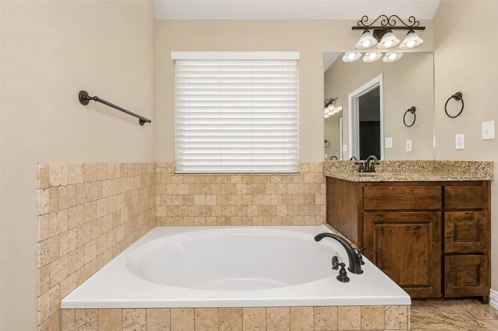 173 Whitetail Drive Willow Park, TX 76008