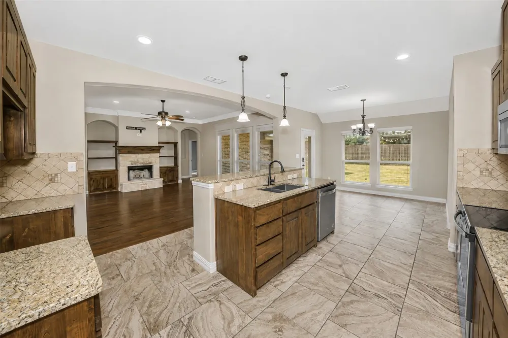 173 Whitetail Drive Willow Park, TX 76008