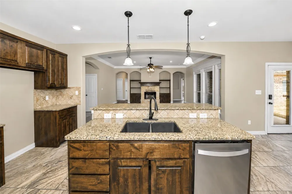 173 Whitetail Drive Willow Park, TX 76008