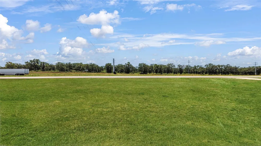 3924 Us-290 E Paige, TX 78659