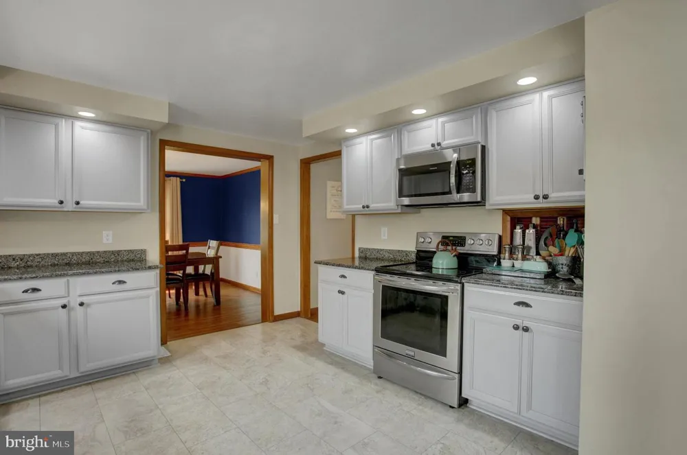 16 EASY STREET Littlestown, PA 17340