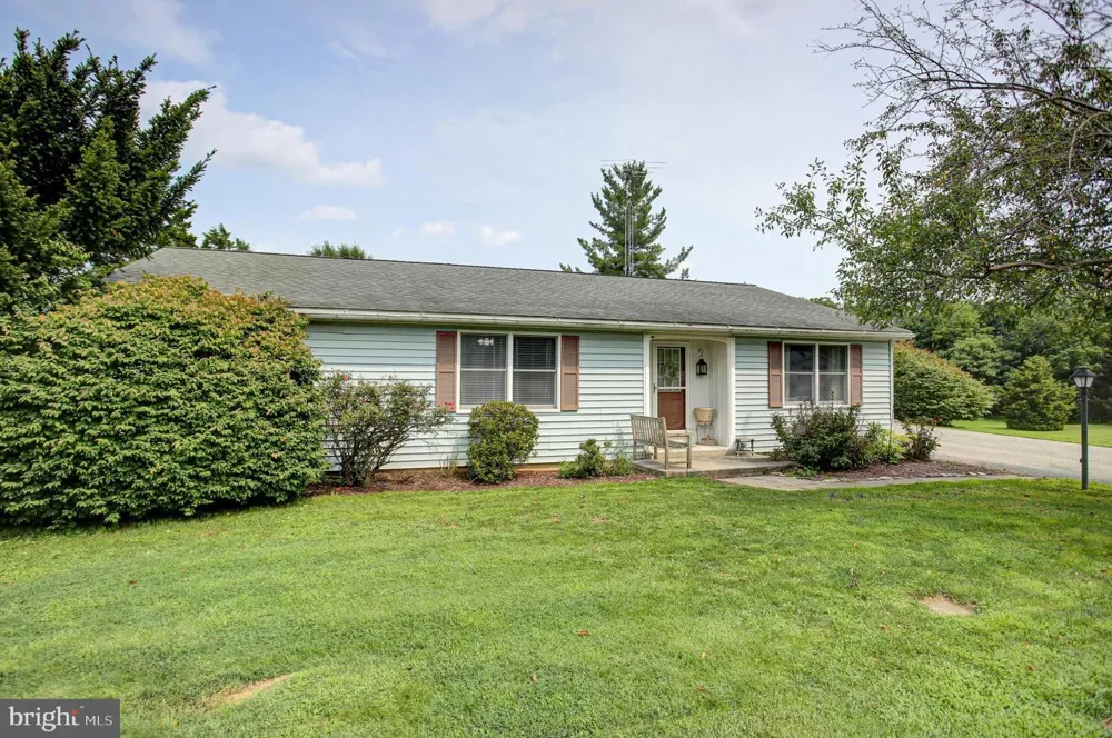 16 EASY STREET Littlestown, PA 17340