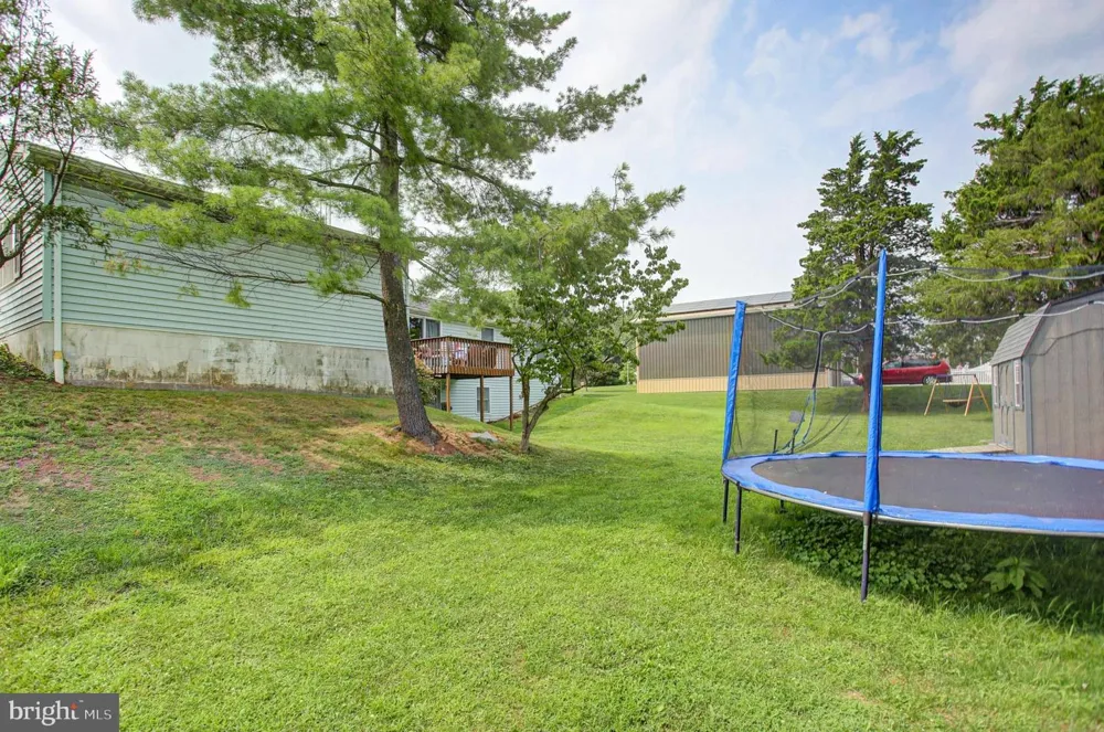 16 EASY STREET Littlestown, PA 17340