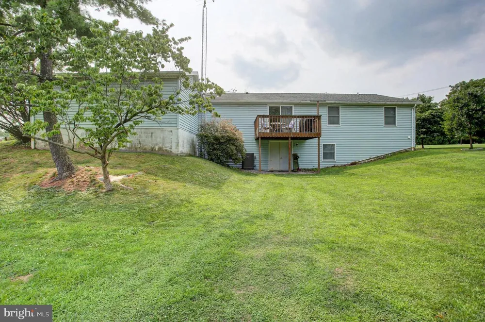16 EASY STREET Littlestown, PA 17340