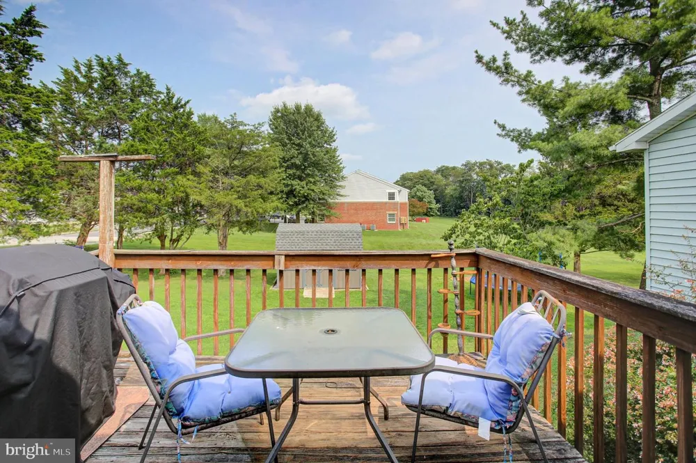 16 EASY STREET Littlestown, PA 17340