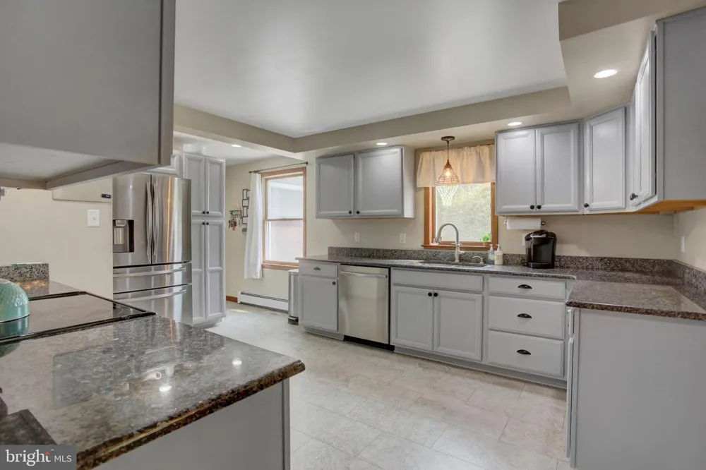 16 EASY STREET Littlestown, PA 17340