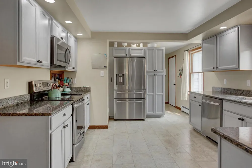 16 EASY STREET Littlestown, PA 17340