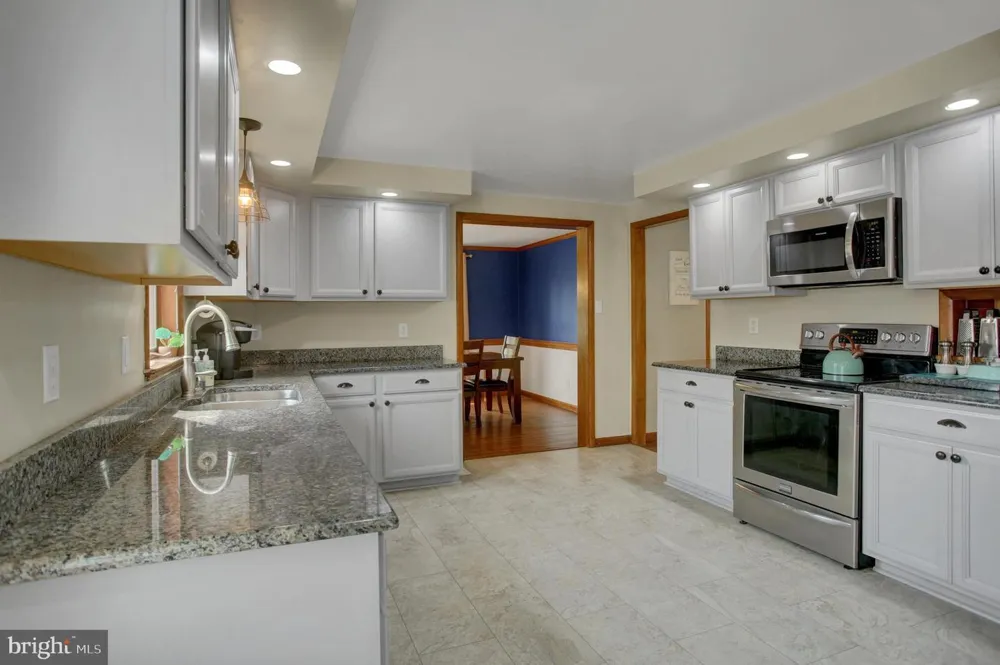 16 EASY STREET Littlestown, PA 17340