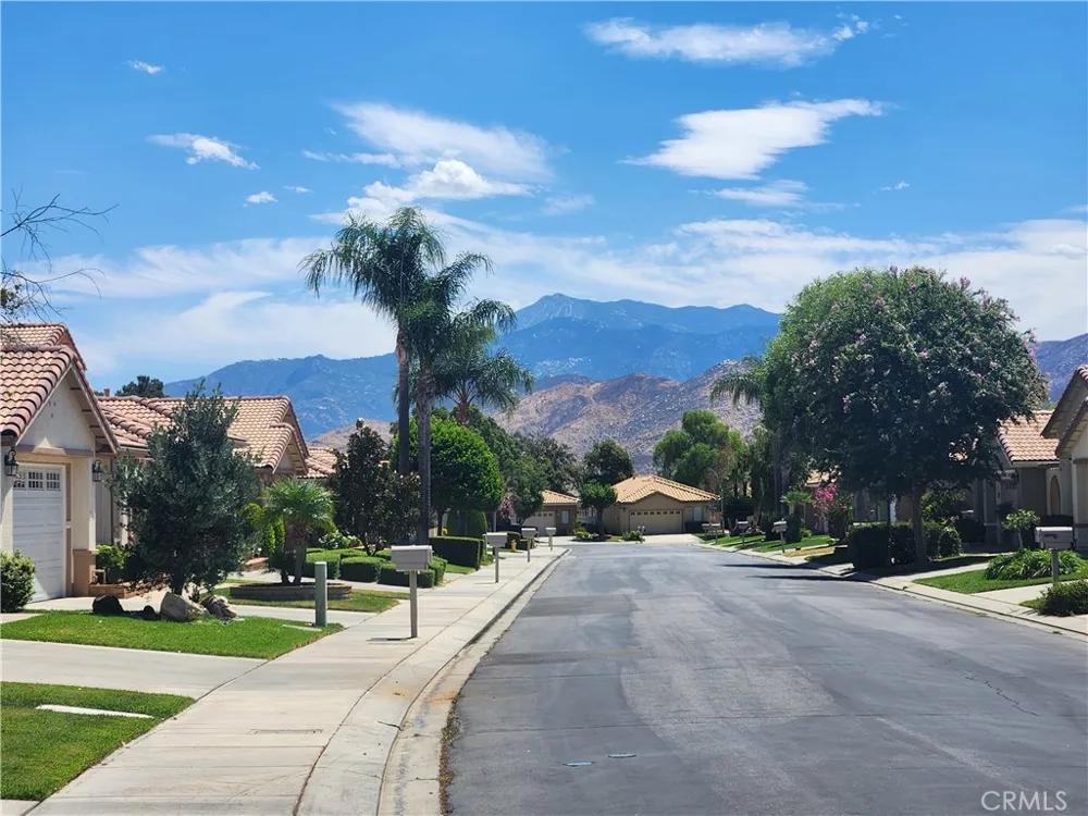4968 Oakhurst Avenue Banning, CA 92220