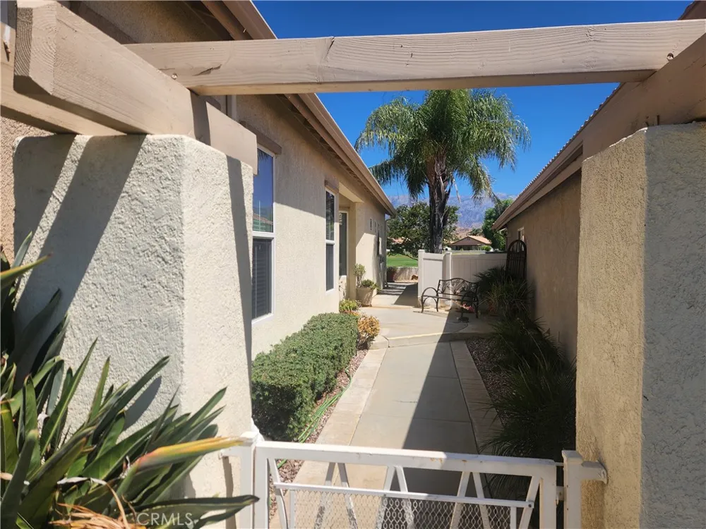 4968 Oakhurst Avenue Banning, CA 92220