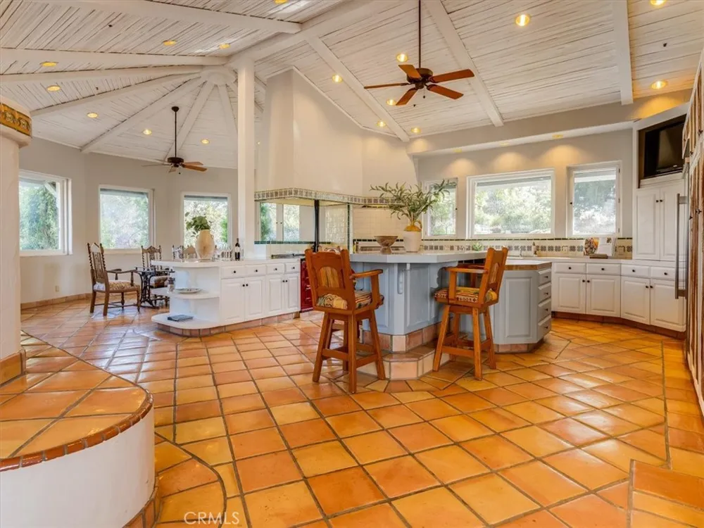 1220 Bassi San Luis Obispo, CA 93405
