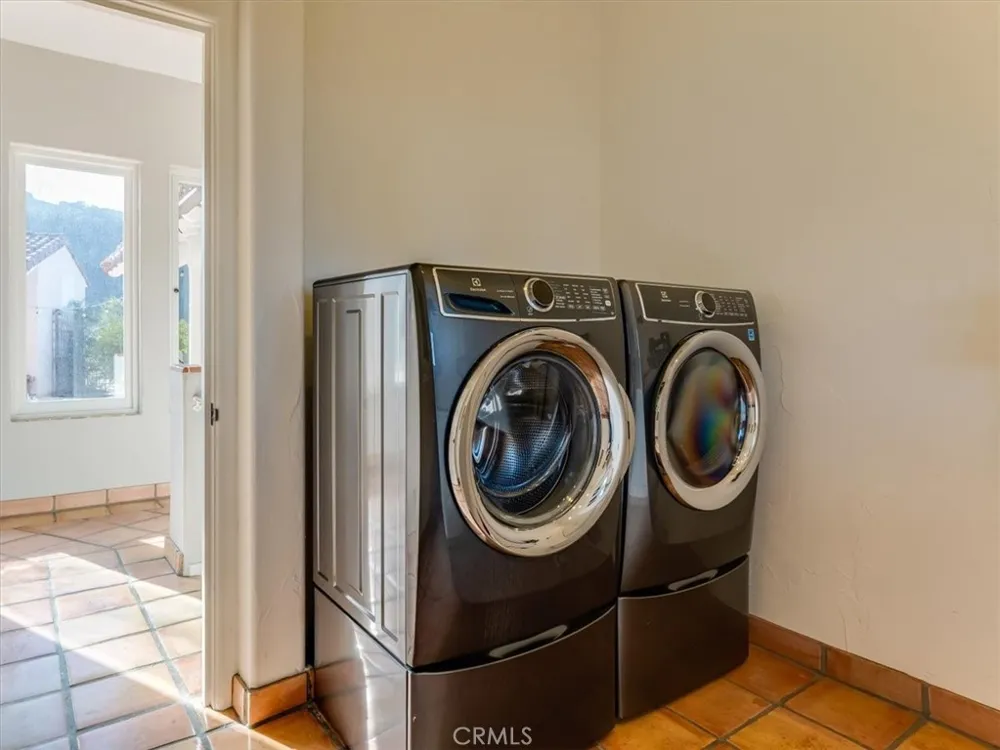 1220 Bassi San Luis Obispo, CA 93405