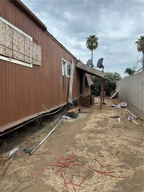 27702 Van Buren