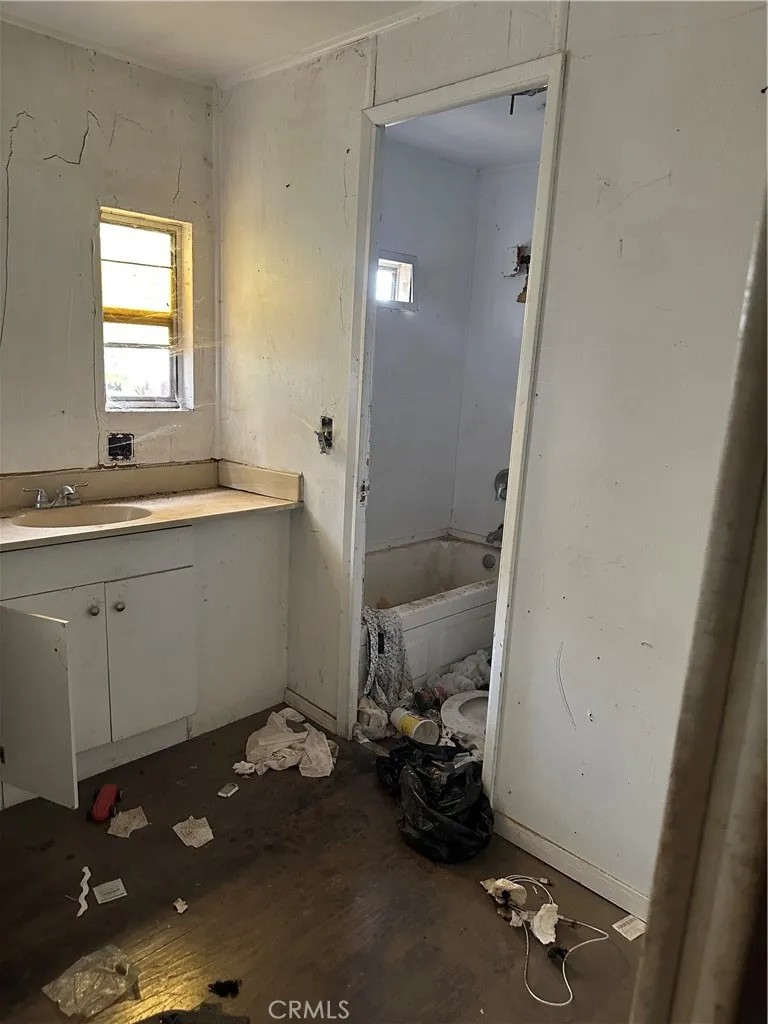 27702 Van Buren Menifee, CA 92585