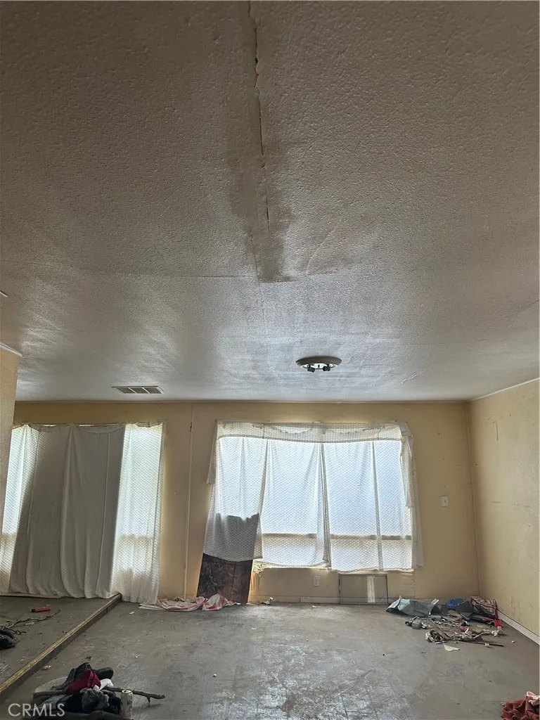 27702 Van Buren Menifee, CA 92585
