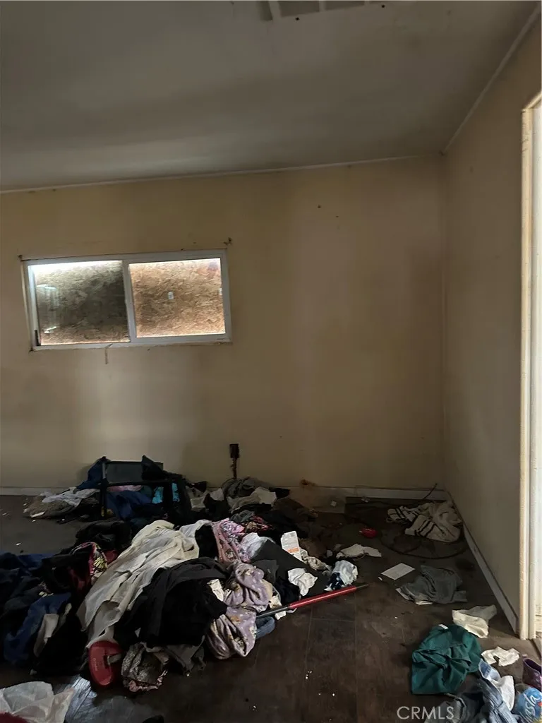 27702 Van Buren Menifee, CA 92585