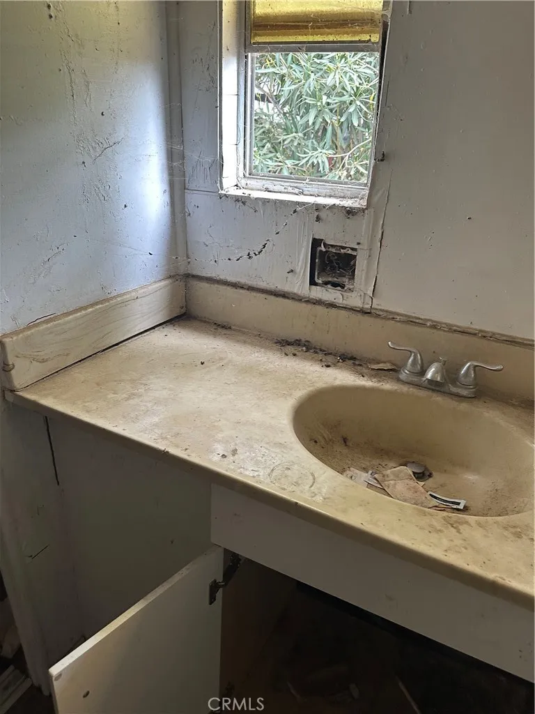 27702 Van Buren Menifee, CA 92585