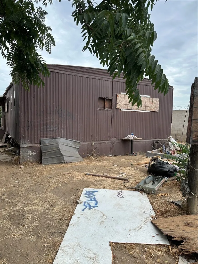 27702 Van Buren Menifee, CA 92585