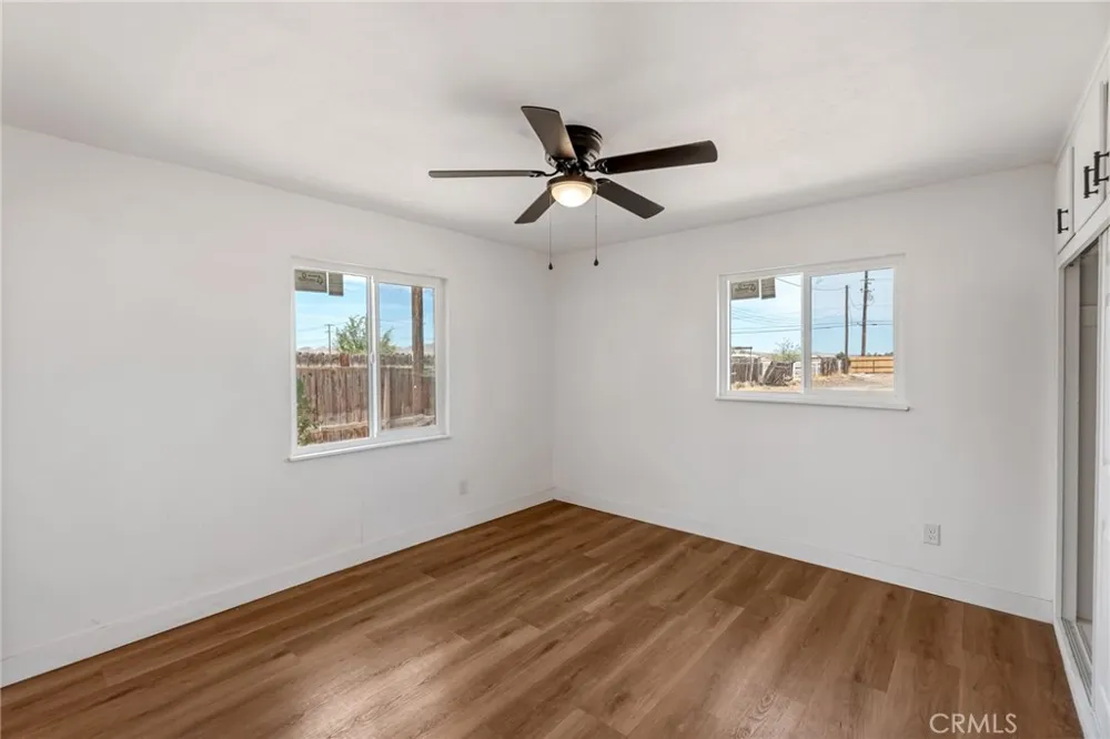 21932 Standing Rock Avenue Apple Valley, CA 92307