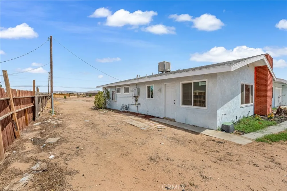 21932 Standing Rock Avenue Apple Valley, CA 92307