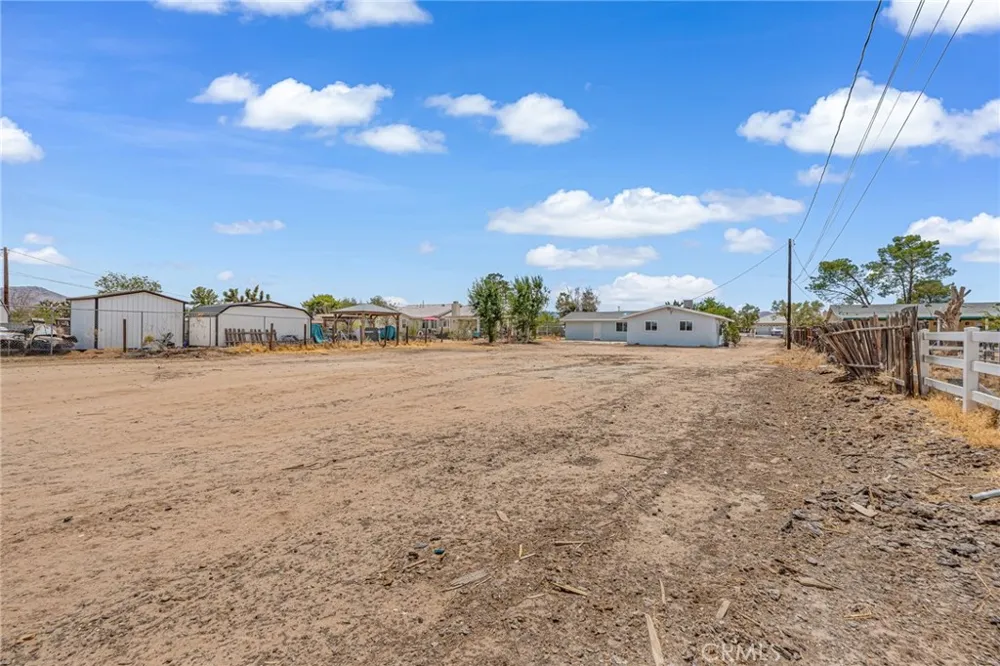 21932 Standing Rock Avenue Apple Valley, CA 92307