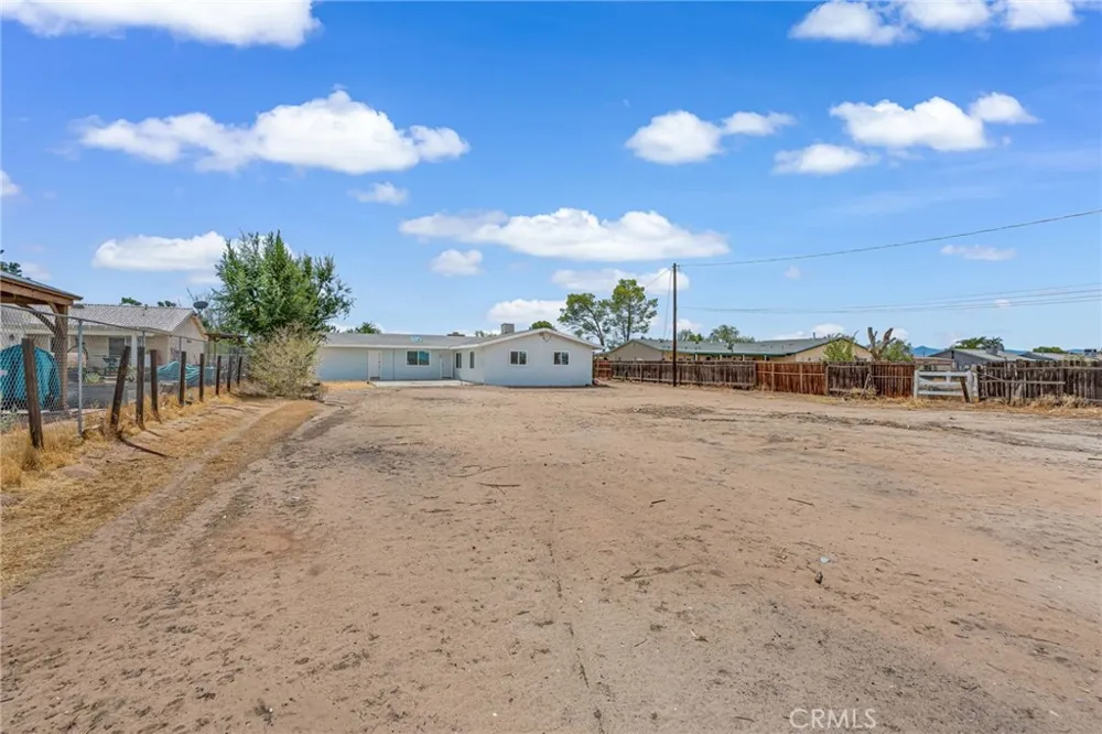 21932 Standing Rock Avenue Apple Valley, CA 92307