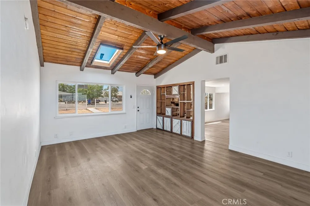 21932 Standing Rock Avenue Apple Valley, CA 92307