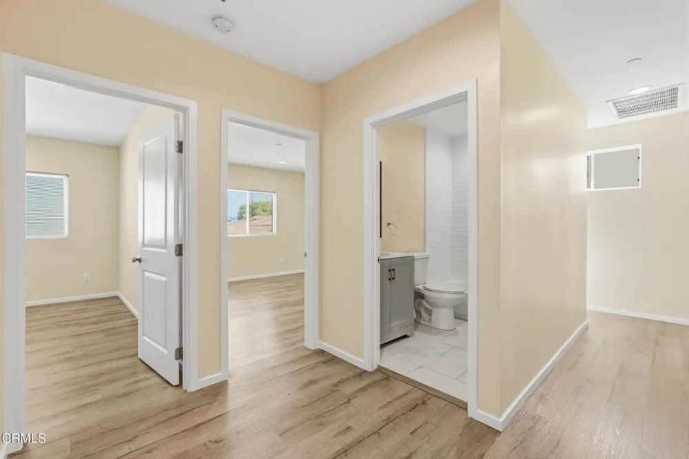 6721 Vineland Avenue North Hollywood, CA 91606