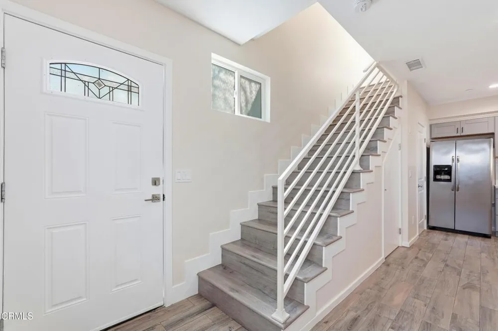 6721 Vineland Avenue North Hollywood, CA 91606